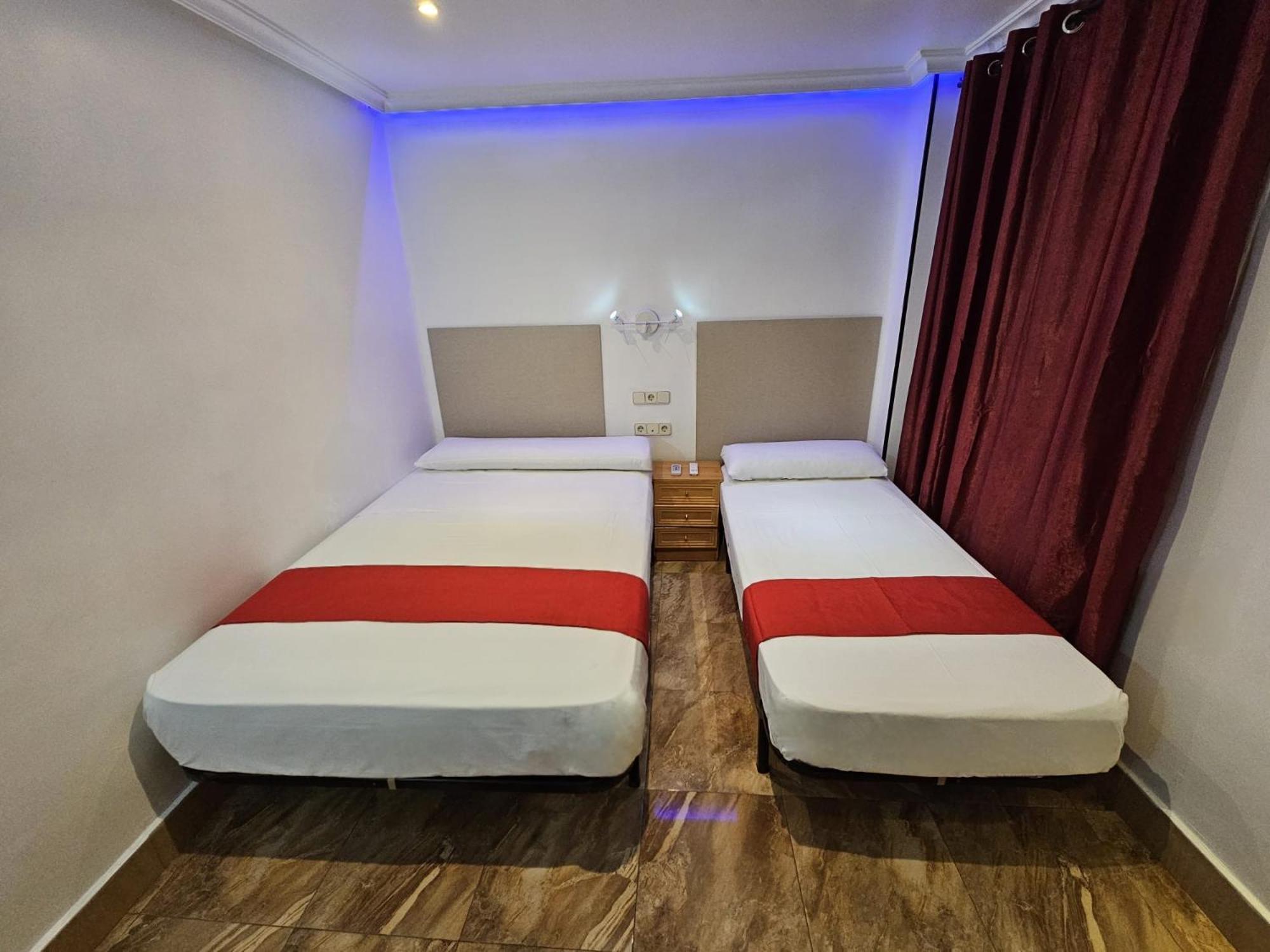 马德里 拉斯维加斯旅馆酒店 外观 照片